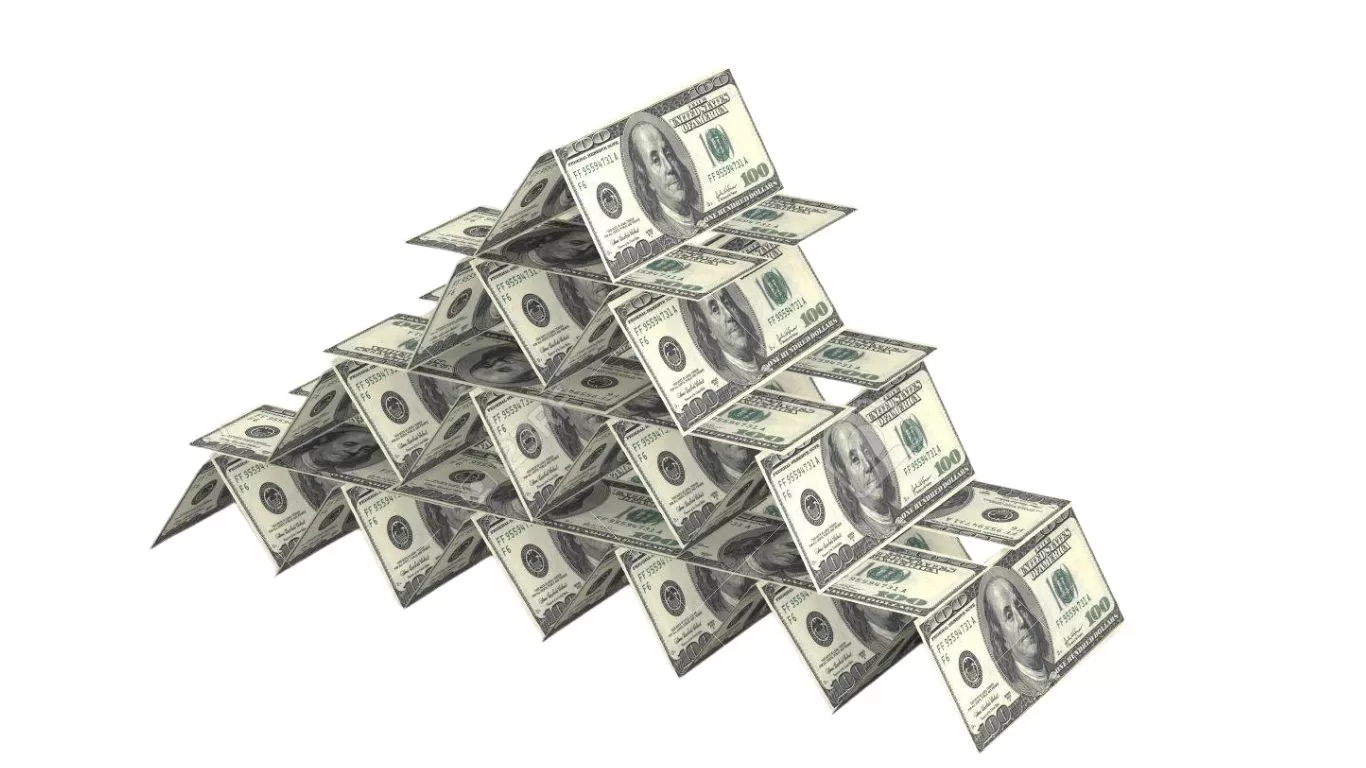 US dólar… Tambaleante Castillo de Naipes